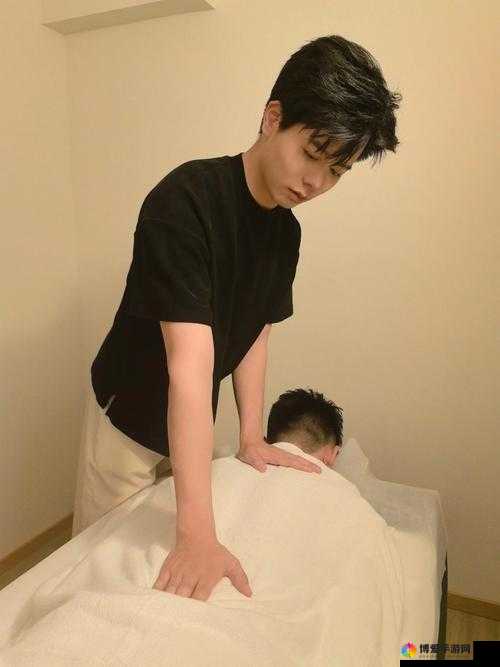 男按摩师专业手法让我三次达到高潮极致体验