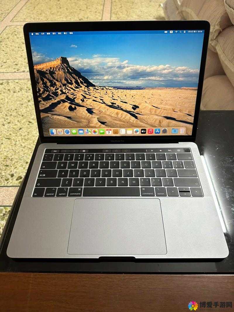 1819 岁 MacBookPro 高清：性能与设计的完美融合