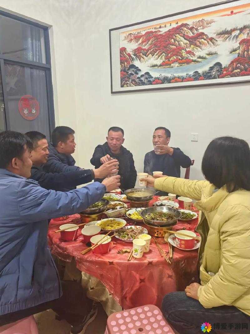 大团圆结亲情会王芳高敏：共享温馨时刻增进浓浓亲情