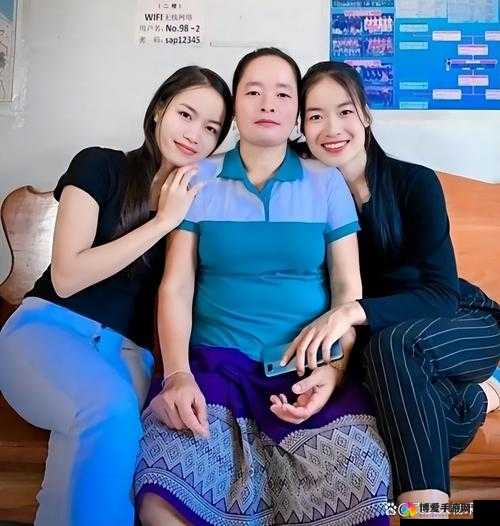 老挝媳妇小雅视频吸引众多粉丝关注，揭秘她的日常生活与跨国婚姻故事