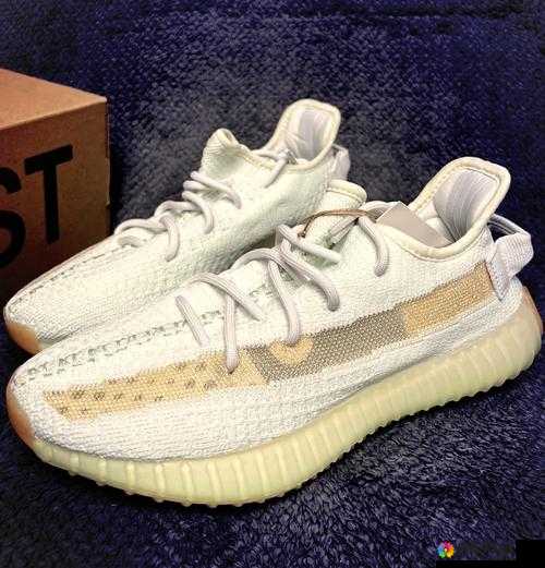 Yeezy350V2 亚洲配色究竟有何独特魅力？为何备受青睐？快来一探究竟