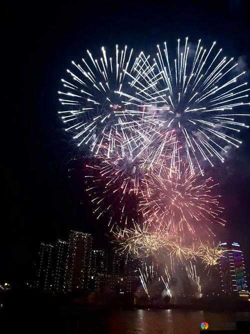 男生放烟花的最佳时机与地点推荐，如何安全又浪漫地享受烟花盛宴