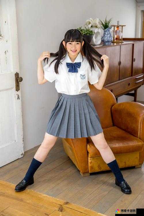求问那部有格子衣服双马尾的日本片叫什么？大家快来帮忙解答呀