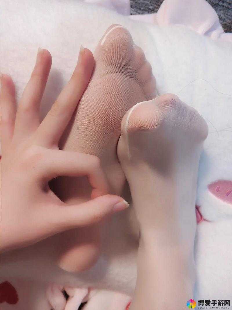 娜娜的脚交白丝玉足喷水：探索独特足部护理与时尚搭配的新潮流