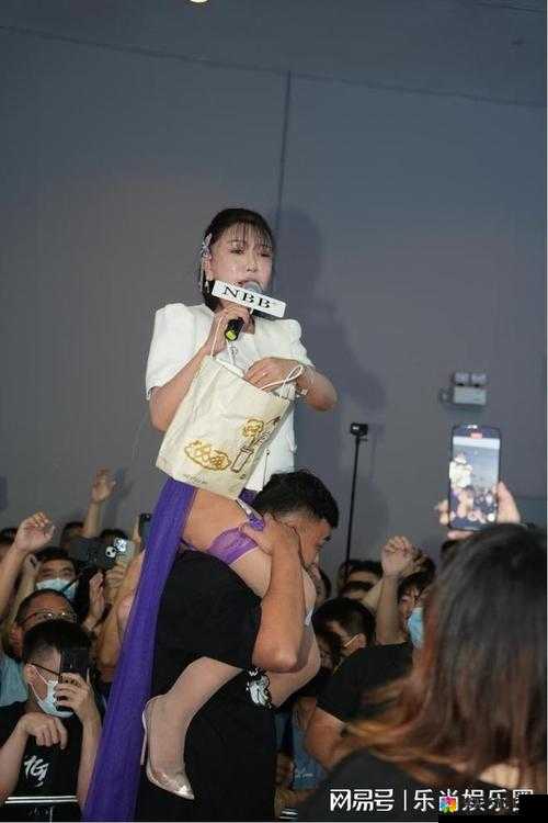 探索精品成年人无码久久久久久的视觉盛宴：深度解析高清画质与沉浸式体验的魅力