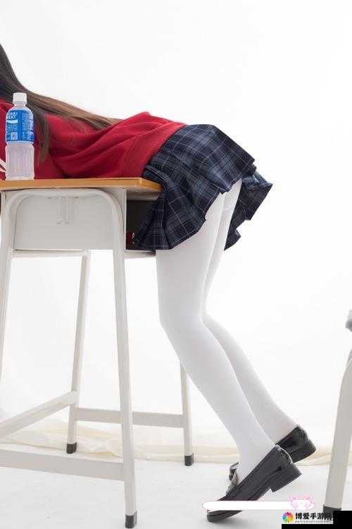第五人格白丝Jk爆❌❌乳❌❌❌角色解析与游戏内表现深度探讨