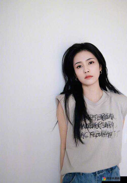 揭秘日本少妇直播背后的真实生活：她们如何在镜头前展现魅力与日常？
