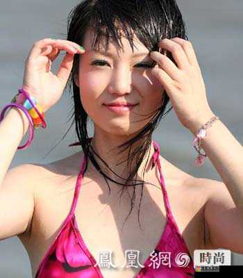 张筱雨的裸体水阁bd艺术写真：探索自然与人体美的完美结合