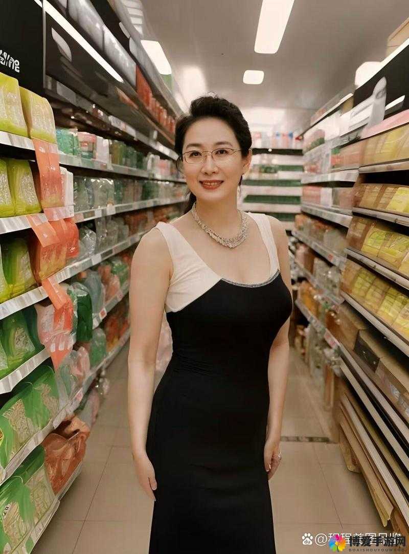 海角社区熟女：风情万种的成熟韵味