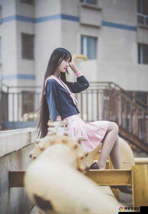 JK白丝爆乳的禁忌诱惑：当粉红校服撞上狂野邂逅